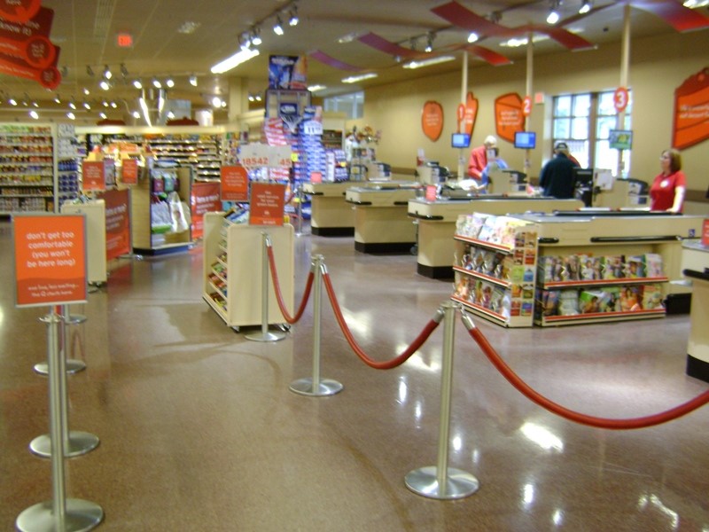 Queing Lines at a retailer's front end