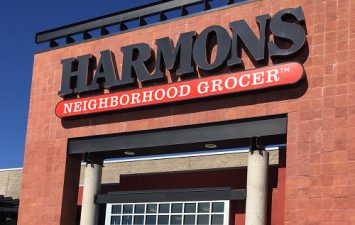 My recent trip to Harmons Neighborhood Grocer demonstrated how service makes a difference in the shopping experience